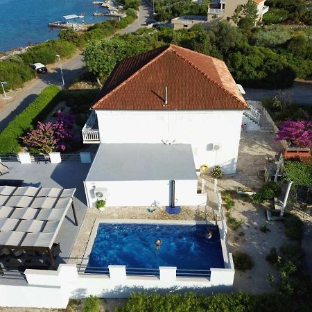 Fei Fei Apartments 2 Račišće Екстериор снимка