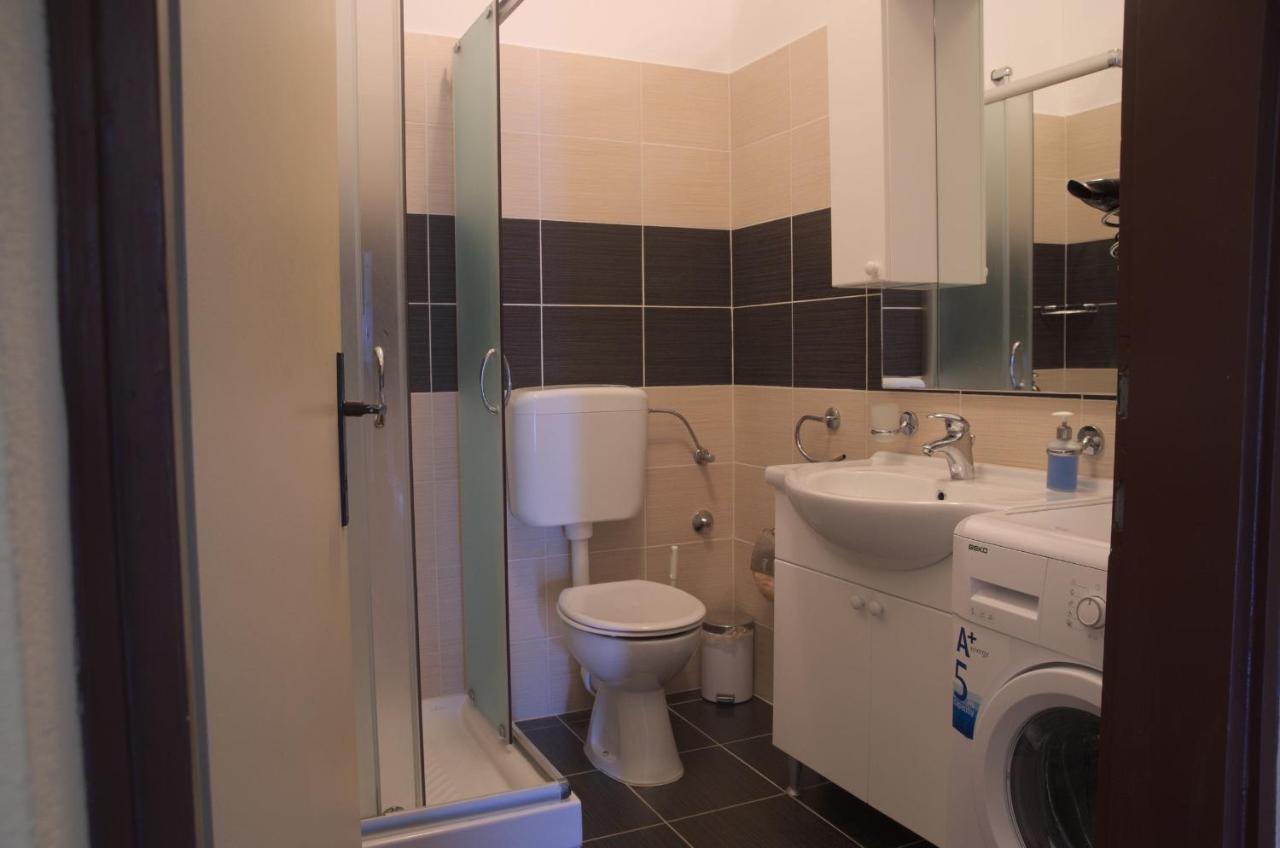 Fei Fei Apartments 2 Račišće Екстериор снимка